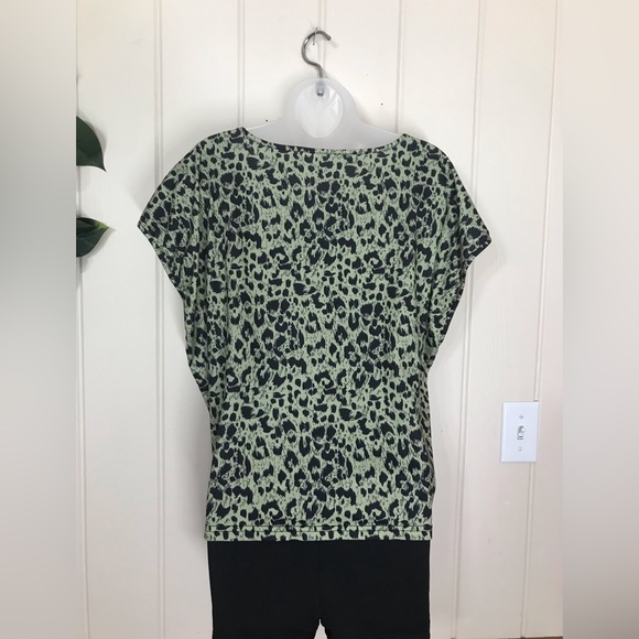 Shein Animal Print Sleeveless Top Blouse 
Large 12 - 14 Soft & Comfy Stretch - Picture 8 of 11